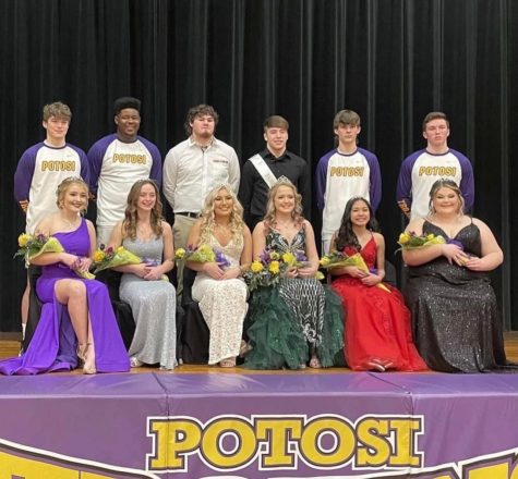 Pictured from left to right: Freshman maid: Elaina Elder escorted by Zane West, Junior maid: Emily Hochstatter escorted by Steven Willis Jr., Retiring King and Queen: Bryce Reed and Sydney Litton, King and Queen: Levi Courtney and Carley Hampton, Senior maid: Milasia Khanthavixay escorted by Malachi Peppers, and Sophomore maid: Lillian Greenlee escorted by Ty Mills