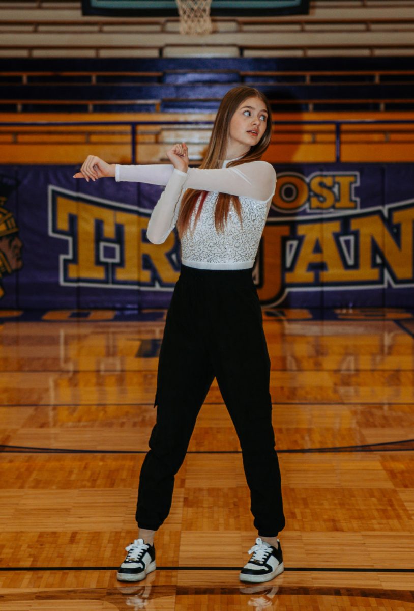 Kallie Barker Signs With Missouri Valley